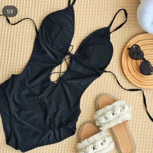 مایو زنانه اسلیپ لباس شنا کلاه دار فانتزی توری پشت باز کاپ دار گره ای بندی فری سایز تا سایز 42